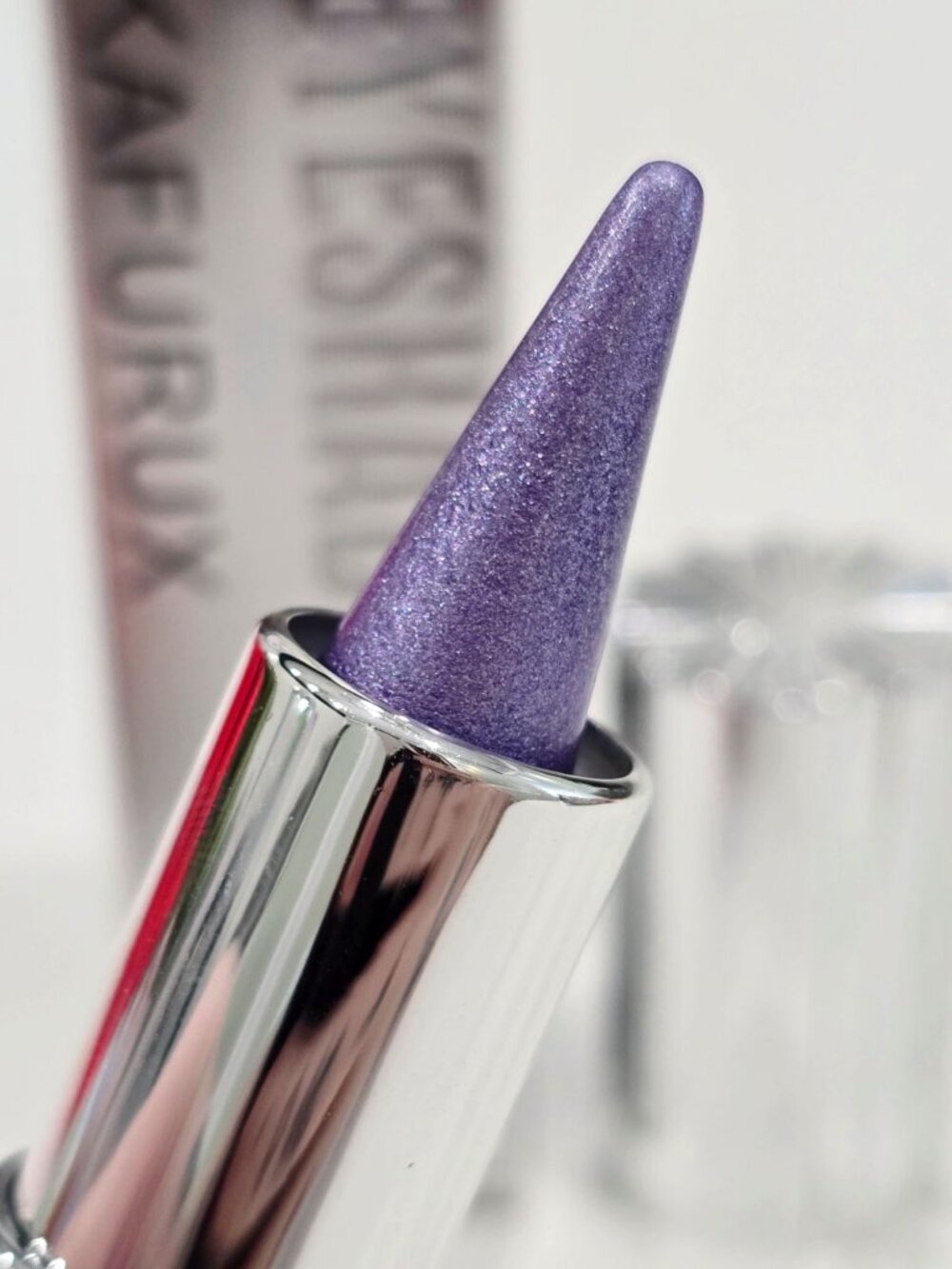 Kafurux ✦ Trend Color Eyeshadow Stick & Lipstick ✦ Shimmery Purple Dual-Use NWT - Picture 5 of 7